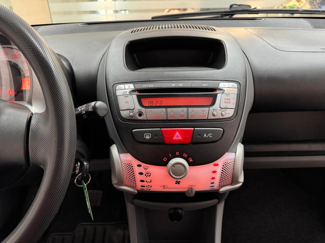 Toyota Aygo 1.0 Benzina 5 porte 2010