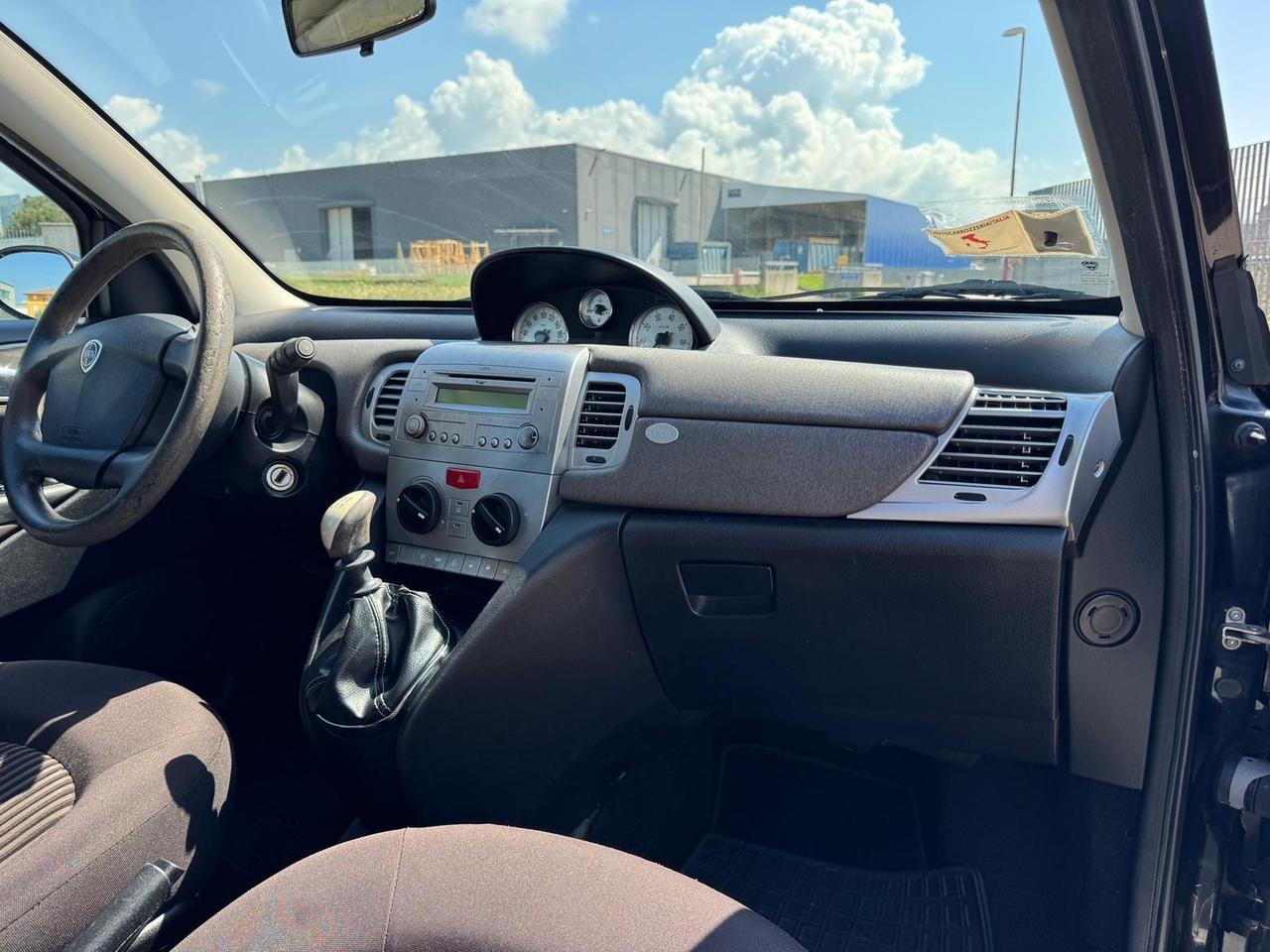 Lancia Ypsilon 1.4 Platino Ecochic GPL. Km 126.000