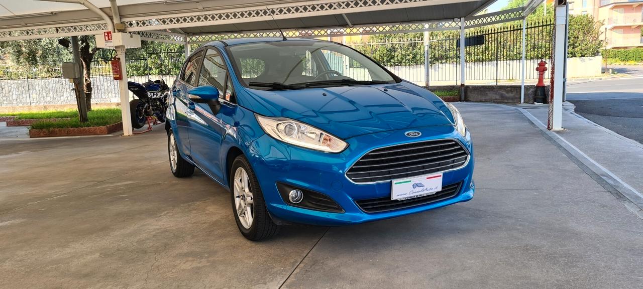 Ford Fiesta 1.4 BenzGPL Titanium