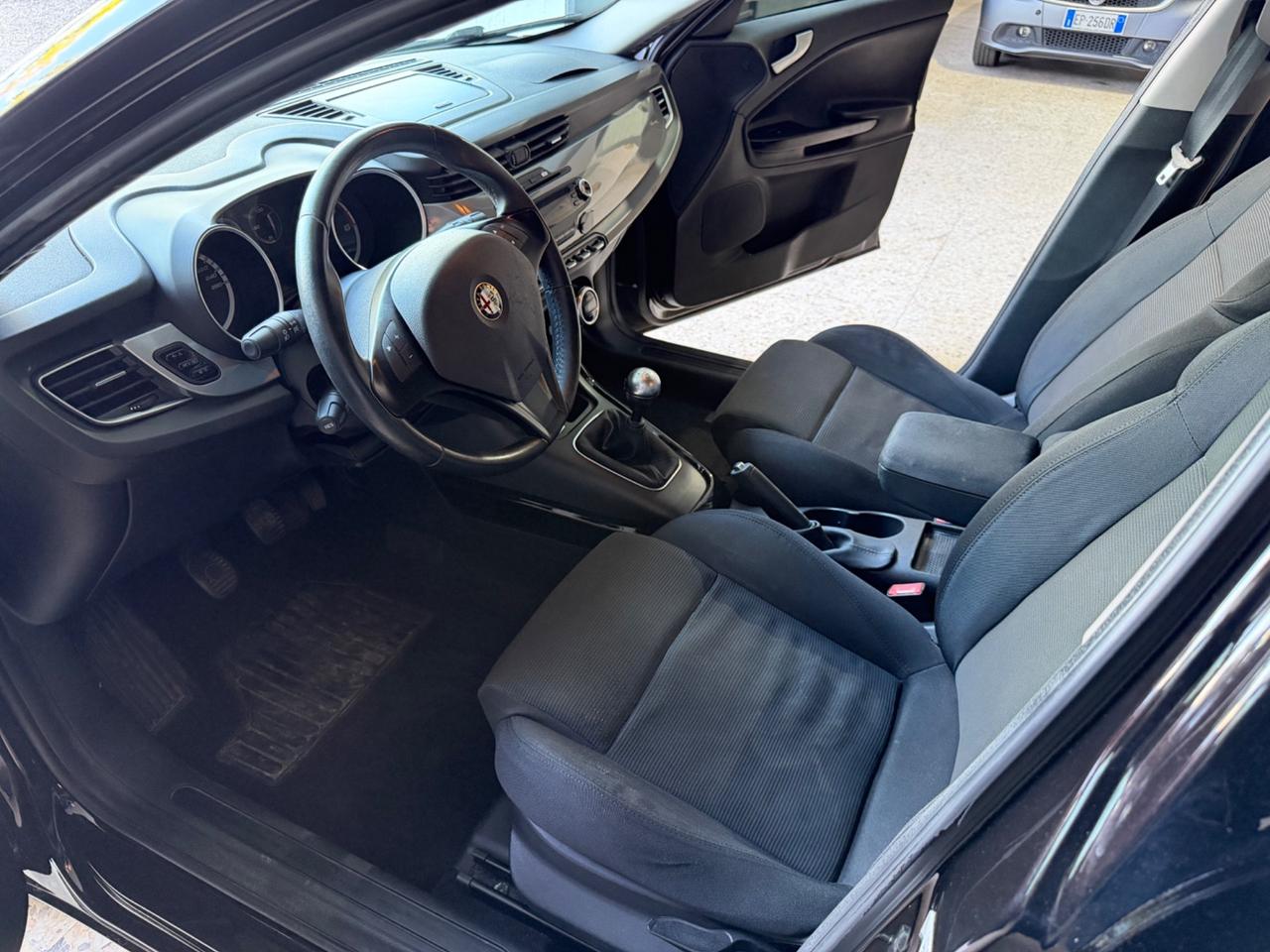 Alfa Romeo Giulietta 1.6 JTDm-2 105 CV Exclusive