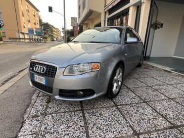 Audi A4 2.0 16V TDI S-LINE