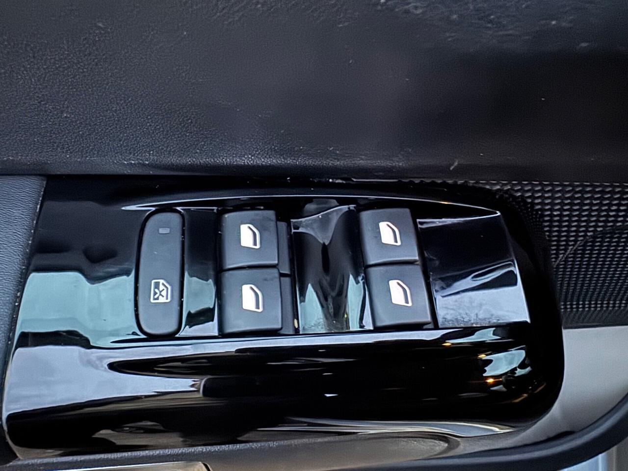 Citroen C3 HDi Shine Pack Tetto nero Retroc Keyles