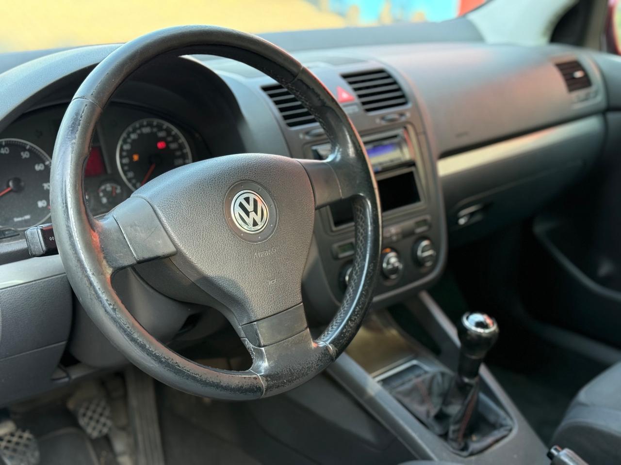 Volkswagen Golf 1.6 16V FSI 3p. Sportline