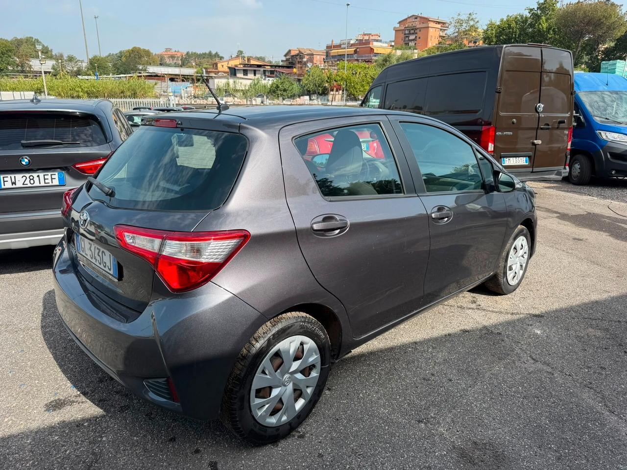 Toyota Yaris 1.0 5 porte Lounge