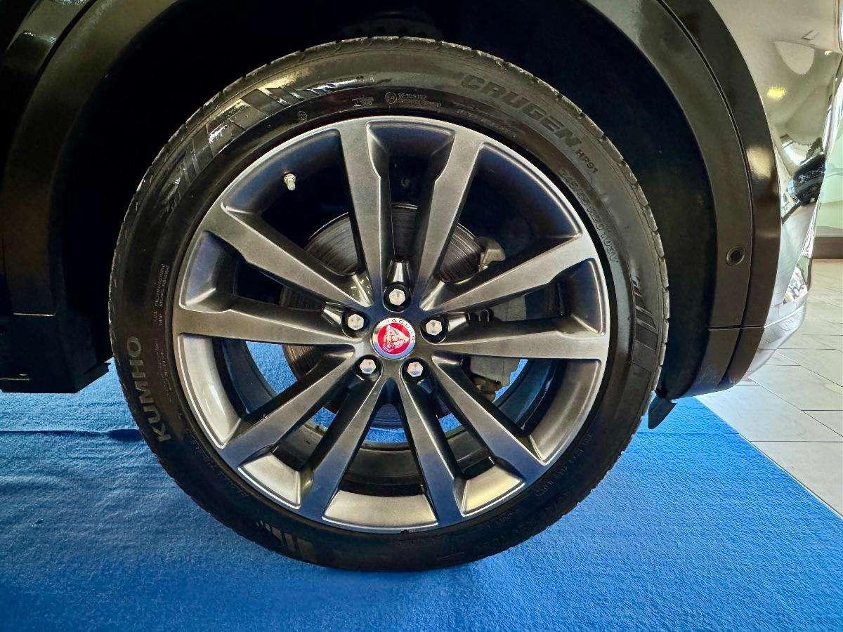 Jaguar E-Pace 2.0D 150CV AWD aut. R-Dynamic IVA ES