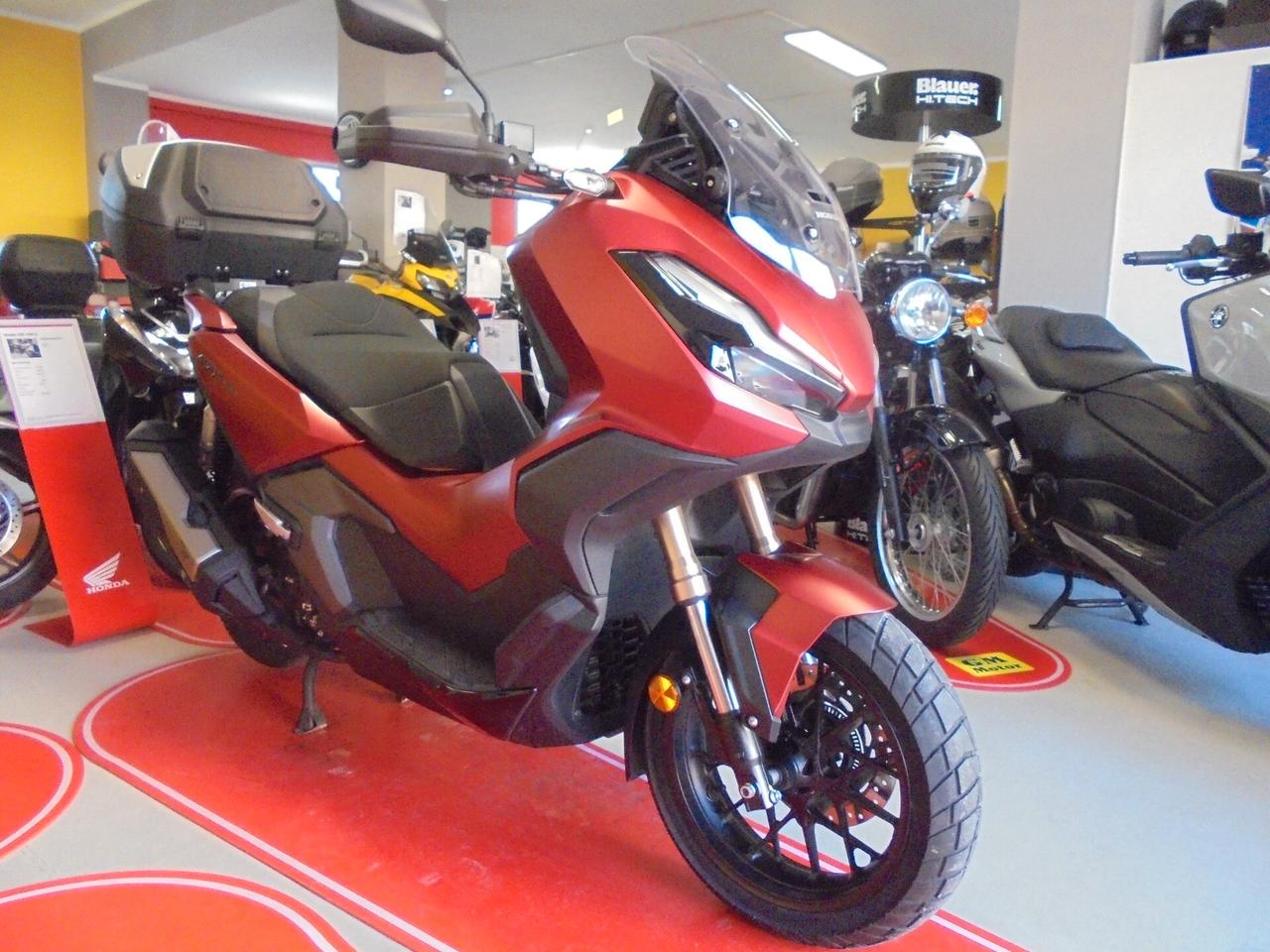 Honda ADV 350 ABS + TCS