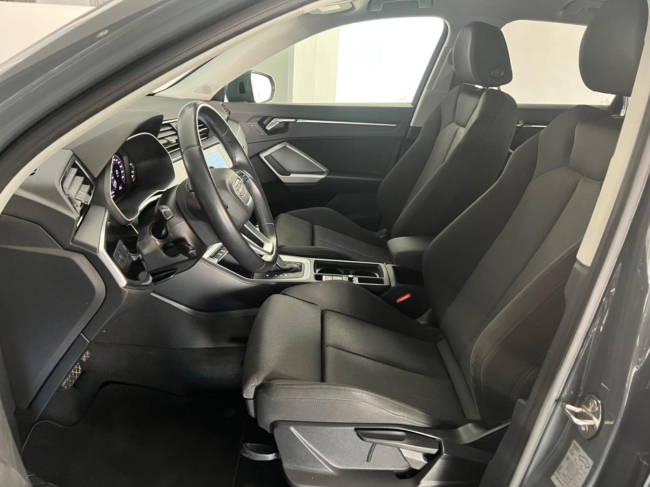 Audi Q3 35 2.0 tdi 150cv Business s-tronic LED/NAVI/18;