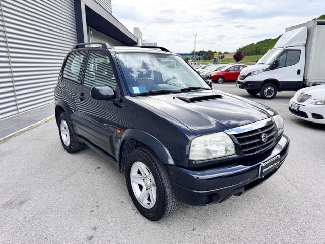 SUZUKI Grand Vitara 2.0 turbodiesel 16V 3 porte gancio OK NEOPATENTATI