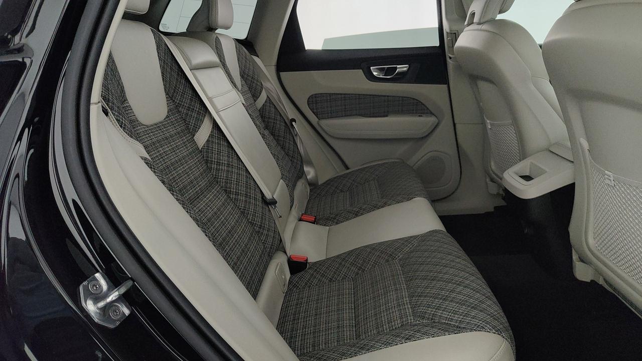 VOLVO XC60 2.0 d4 Business awd geartronic my18