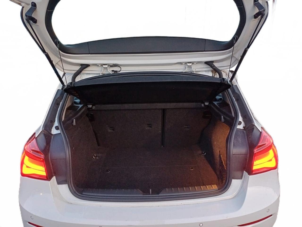 Bmw 118 118d 5p. Sport | da € 241,39 al mese