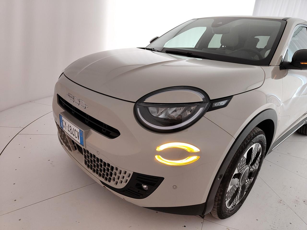 Fiat 600 Hybrid 100 CV DCT MHEV La Prima