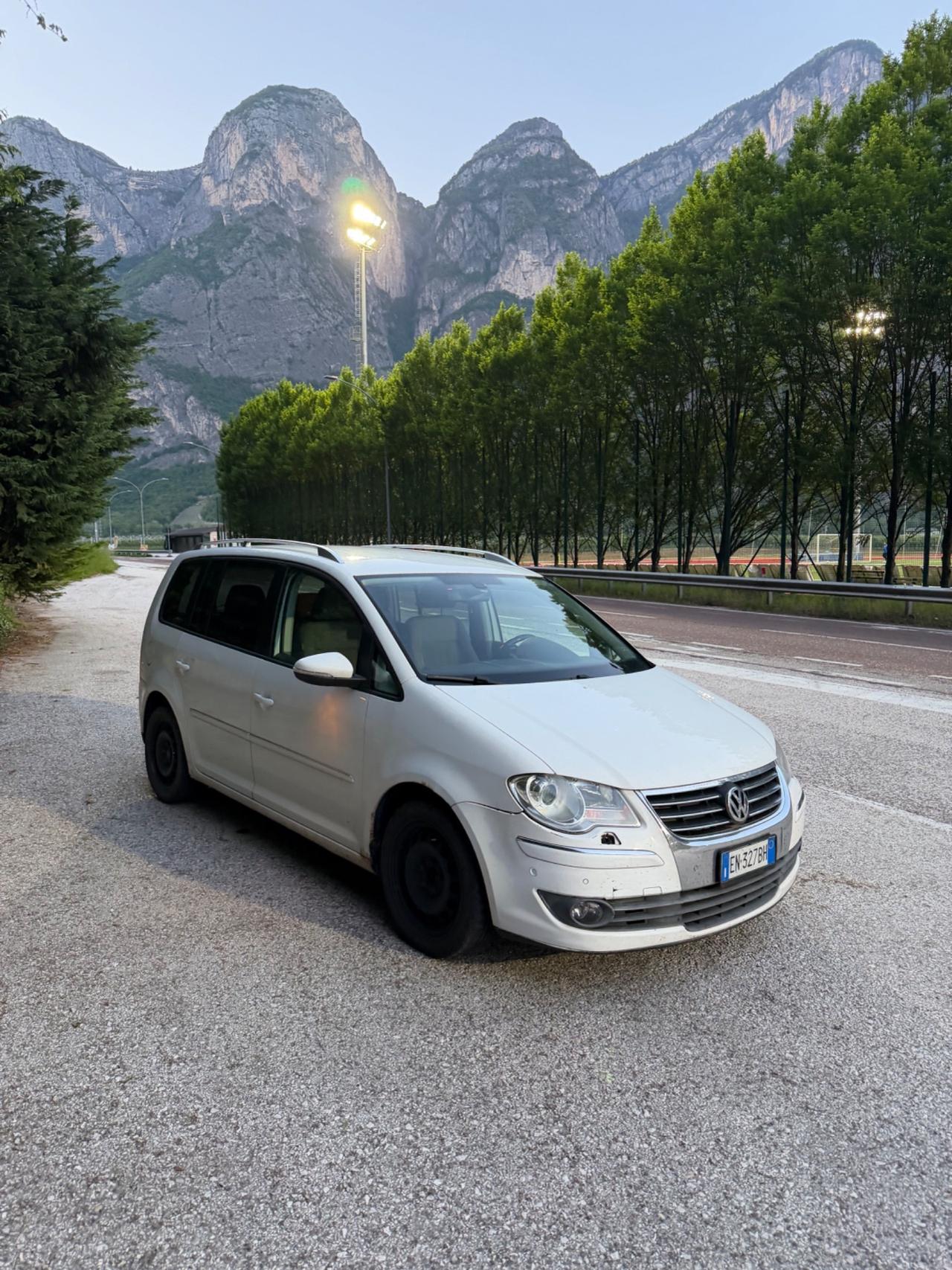 Volkswagen Touran 2.0 TDI DPF Highline