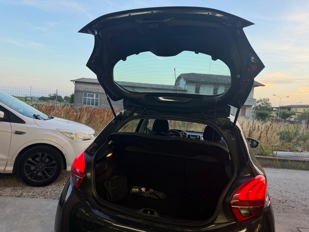 Peugeot 208 GPL Allure Unico proprietario