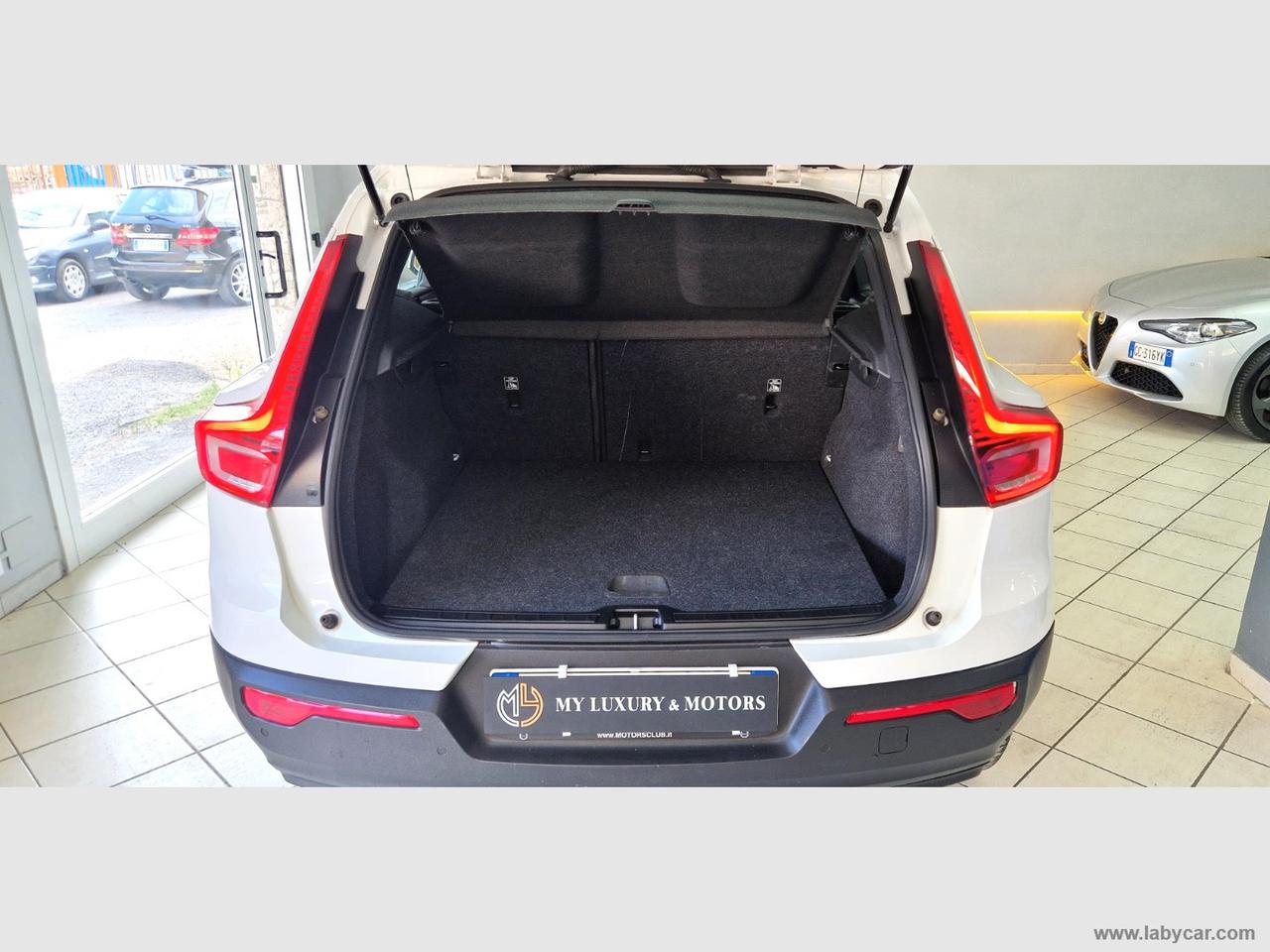 VOLVO XC40 T2 Geartronic Momentum Core CERT*UNIPRO