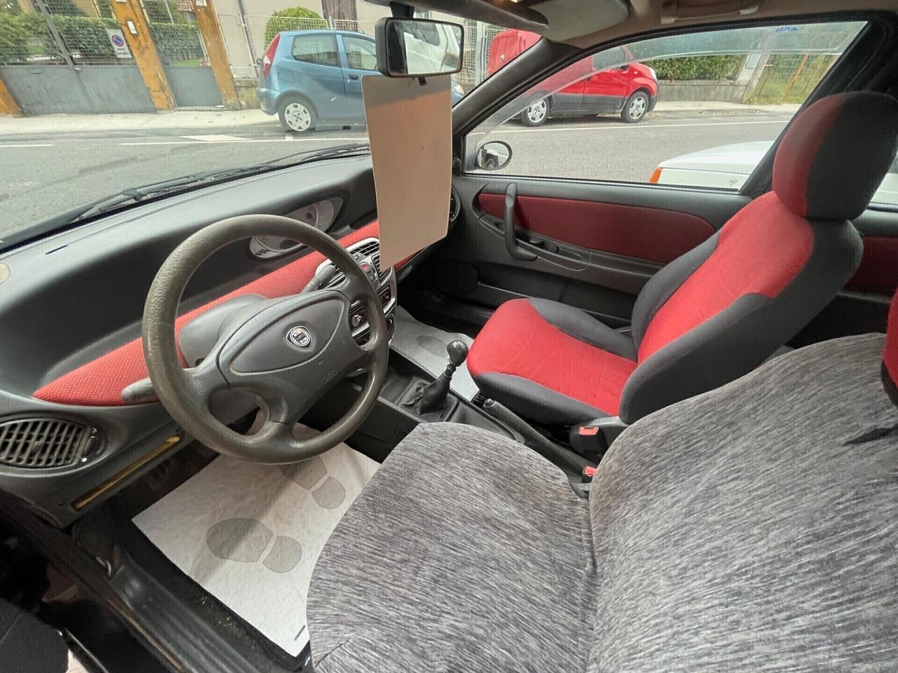 Lancia Y 1.2i cat Elefantino Blu