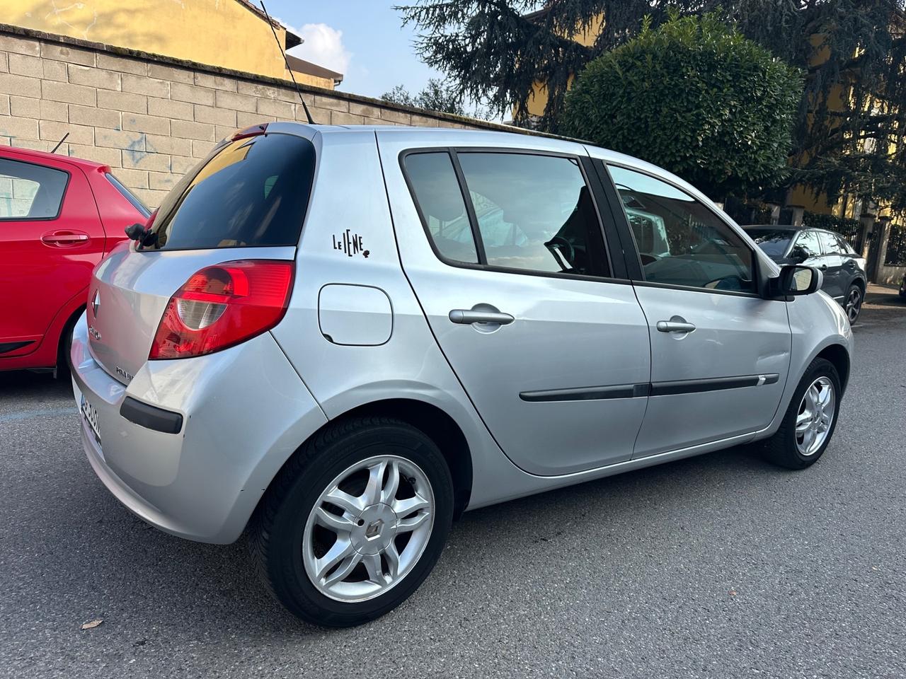 Renault Clio 1.2 16V 5 porte Le Iene