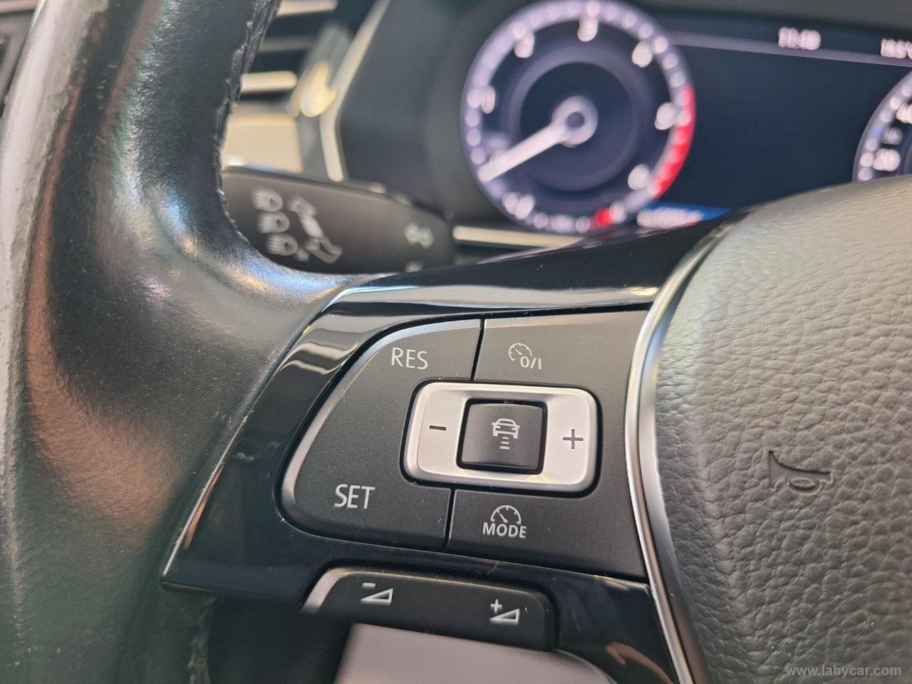 VOLKSWAGEN Passat Bus. Alltr 2.0TDI190 4MOT DSG Ex.