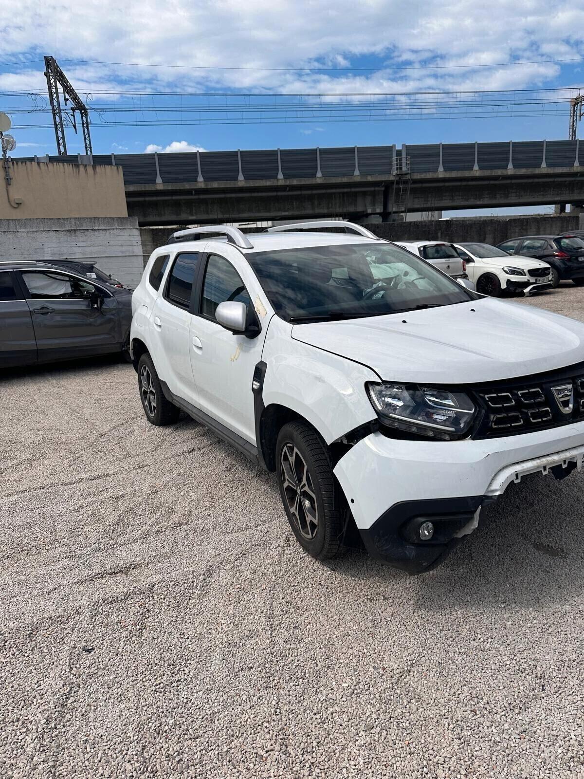 Dacia Duster 1.6 SCe GPL 4x2 Essential SINISTRATA