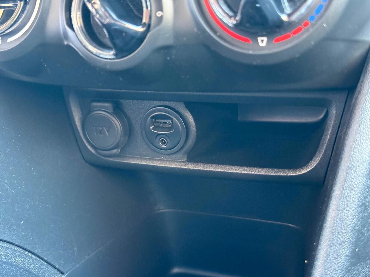 Peugeot 208 1.2 Benz 82cv Allure PER NEOPATENTATI