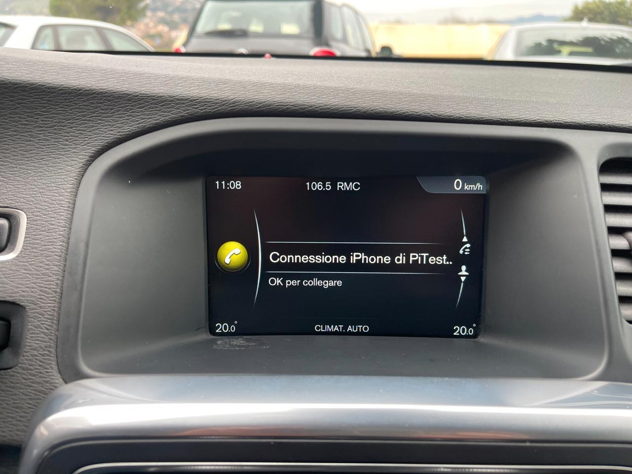 Volvo V60 D2 R-design Momentum NEO PATENTATI