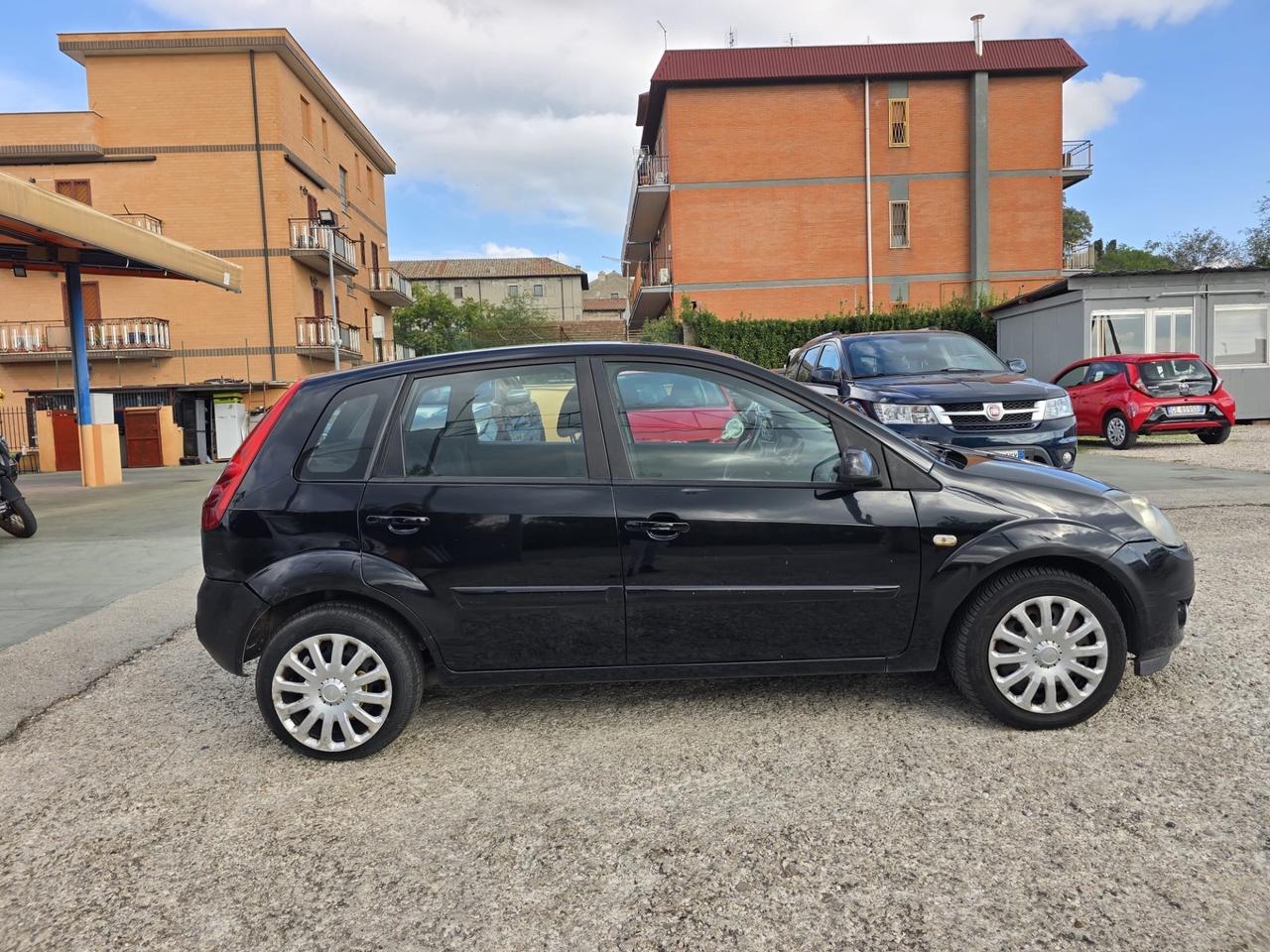 Ford Fiesta 1.6 TDCi 5p. Ghia