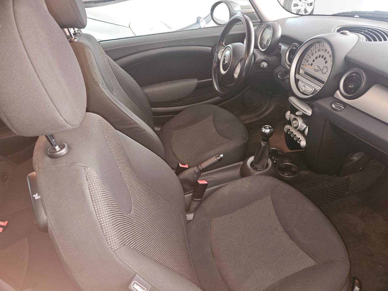 Mini 1.4 16V One ok neopatentati