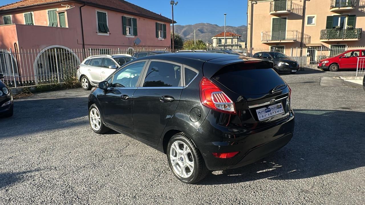 Ford Fiesta 1.0 80CV 5 porte Black & White Edition
