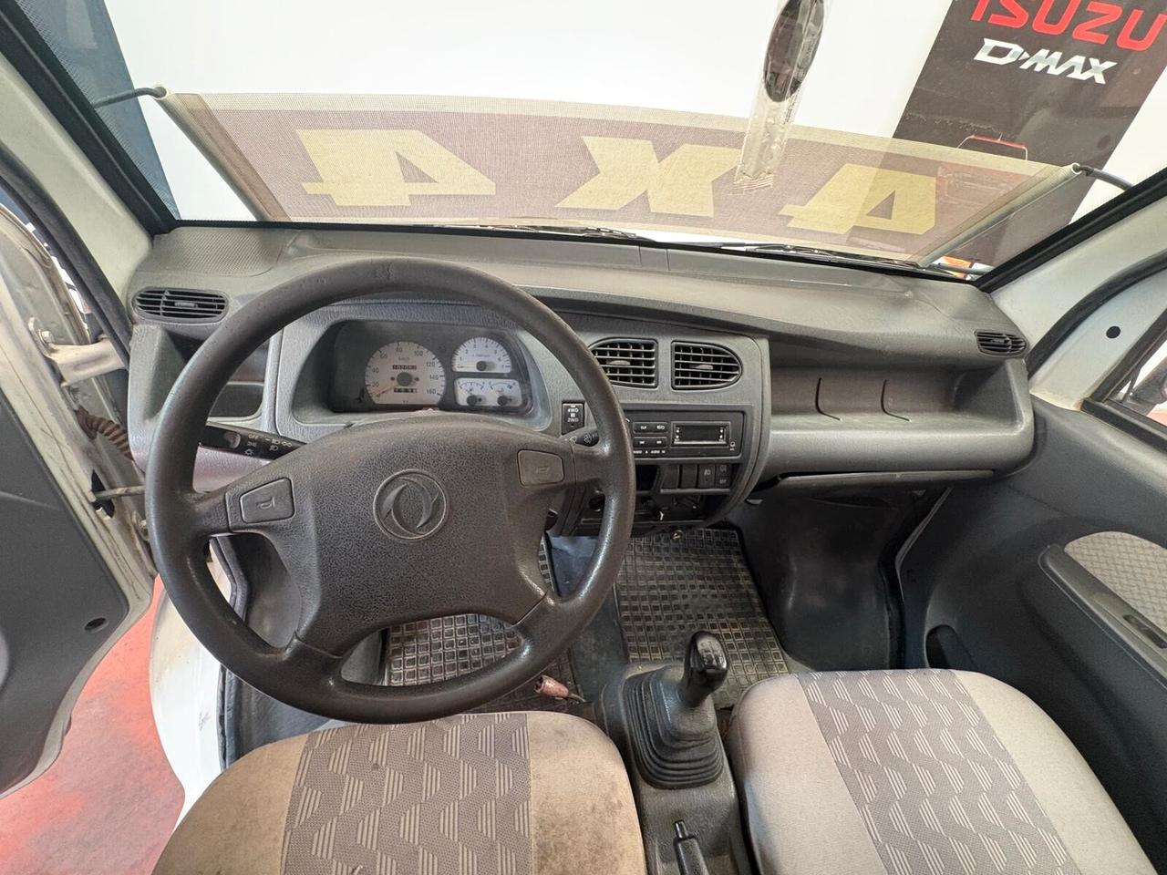 GIOTTI VITTORIA FURGONE CASSONE 4X4 benz.1.3 TRILATERALE km 102.052 certificati