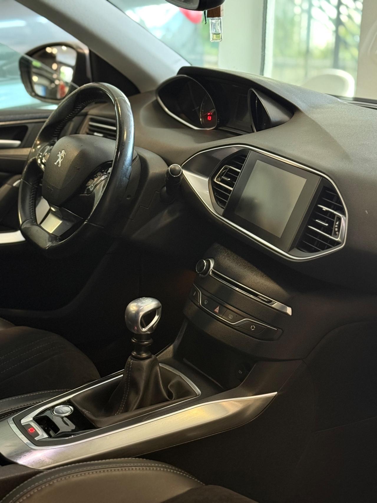 Peugeot 308 BlueHDi 120 S&S Allure