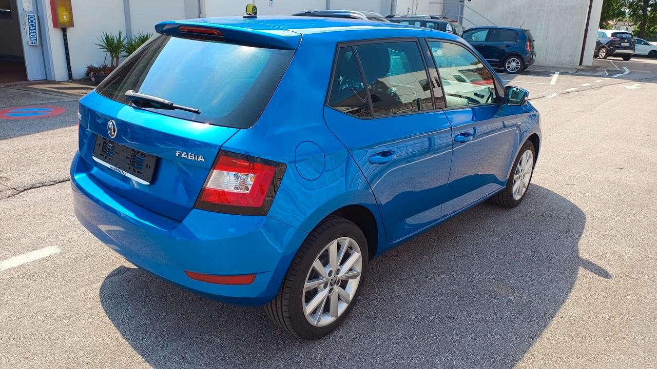 Skoda Fabia 1.0 MPI 75 CV Design Edition
