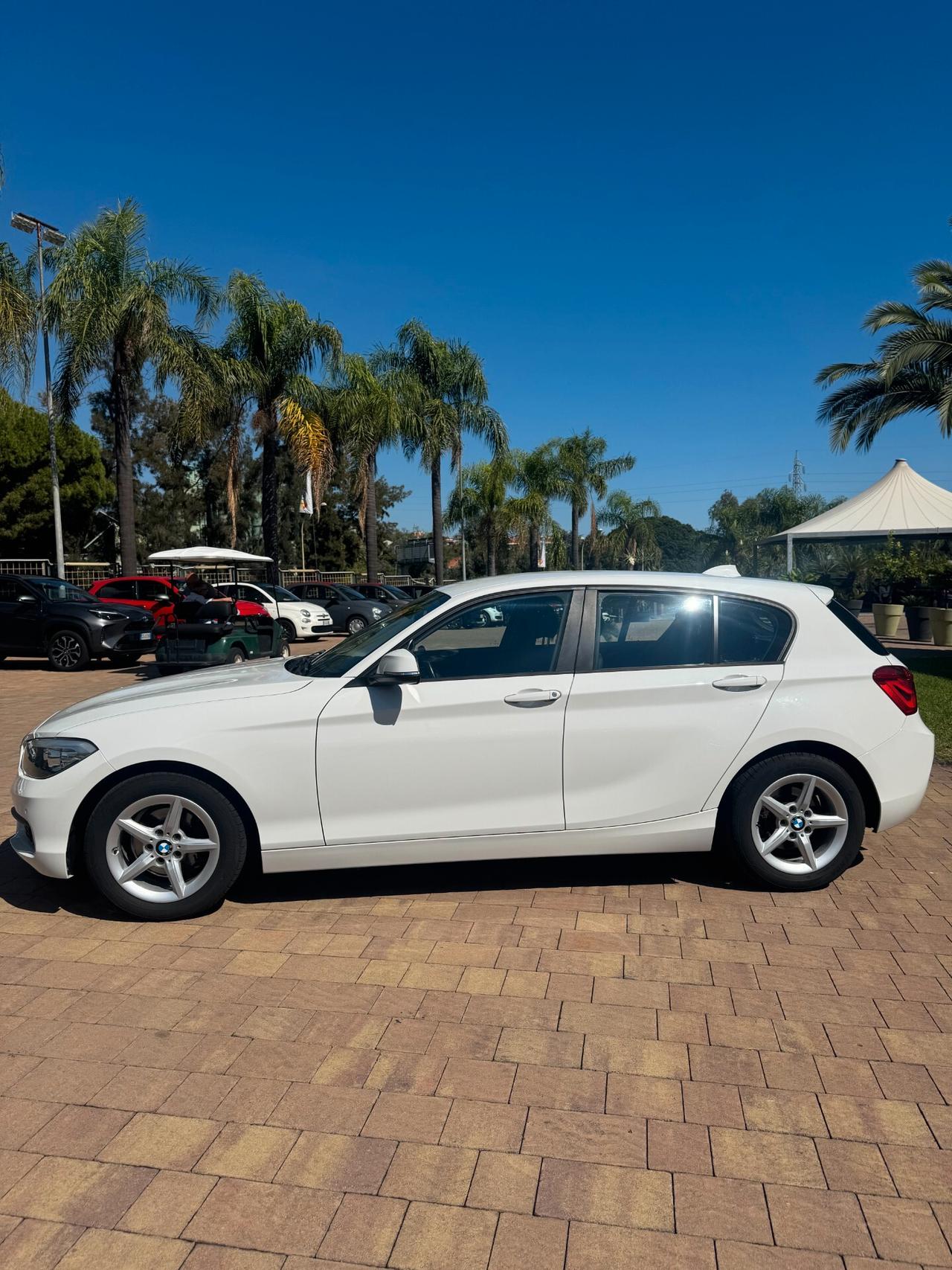 Bmw 116 116d 5p. Urban
