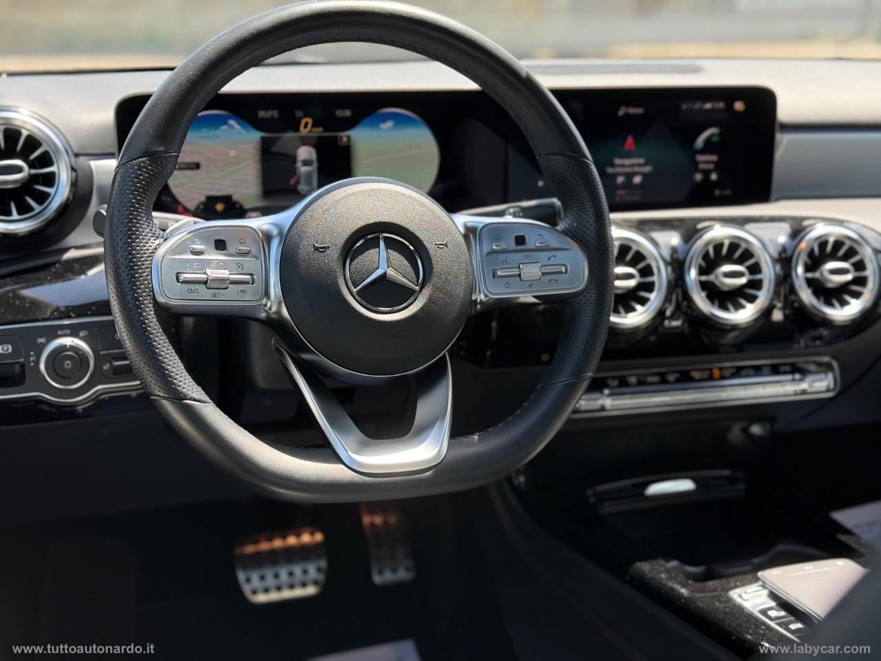 MERCEDES-BENZ A 180 d Automatic Premium