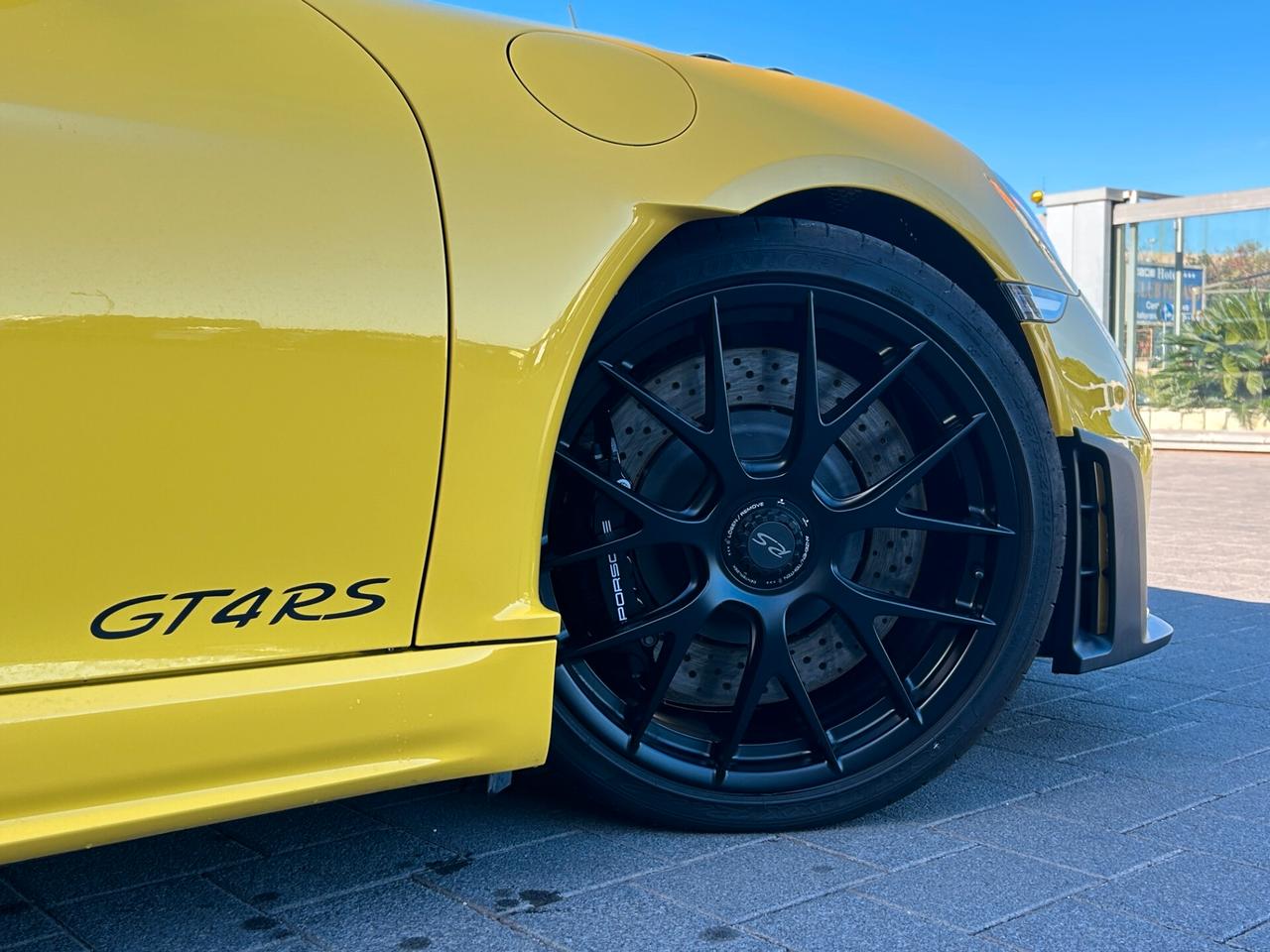 Porsche Cayman 718 4.0 GT4 RS pdk