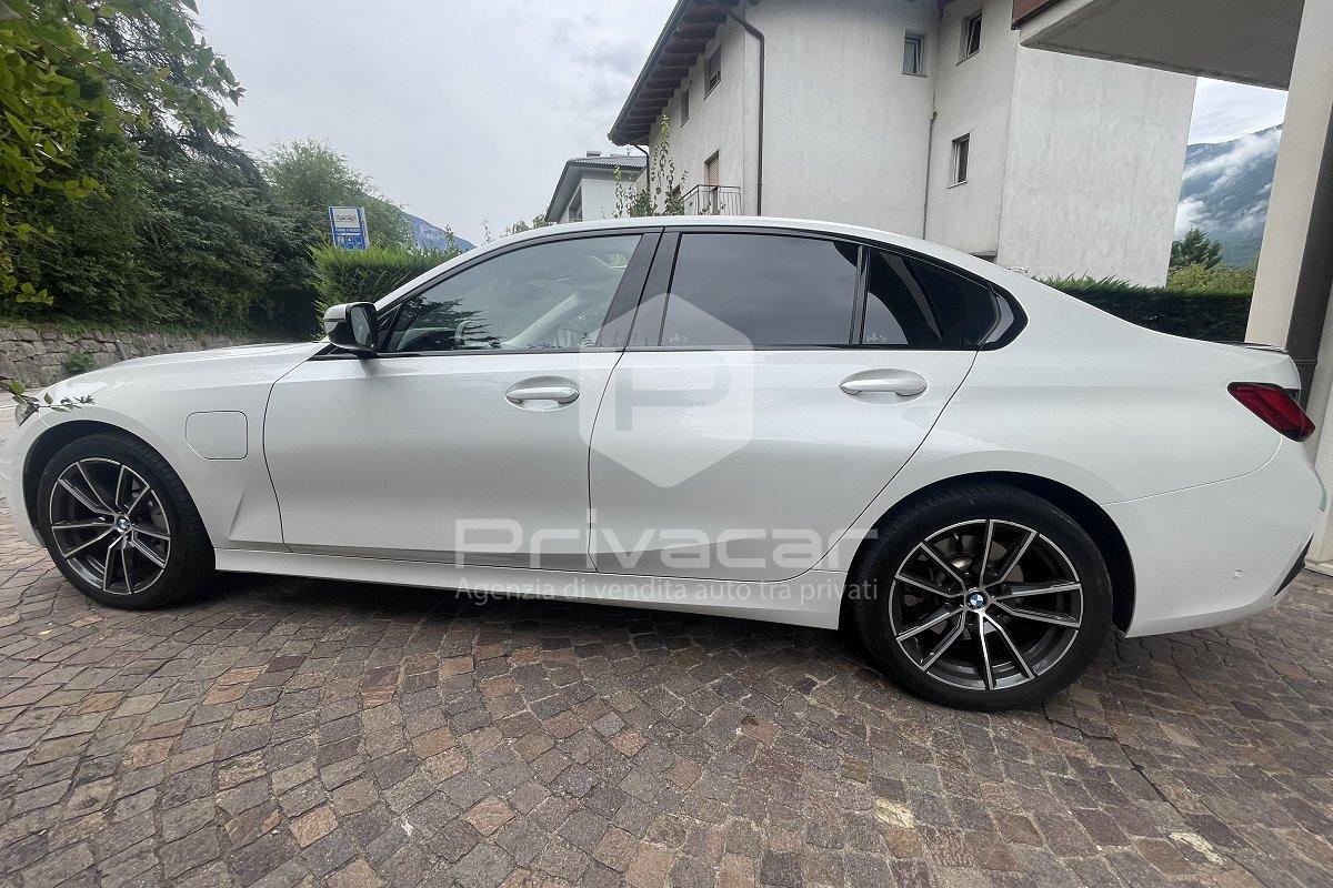 BMW 330e Business Advantage