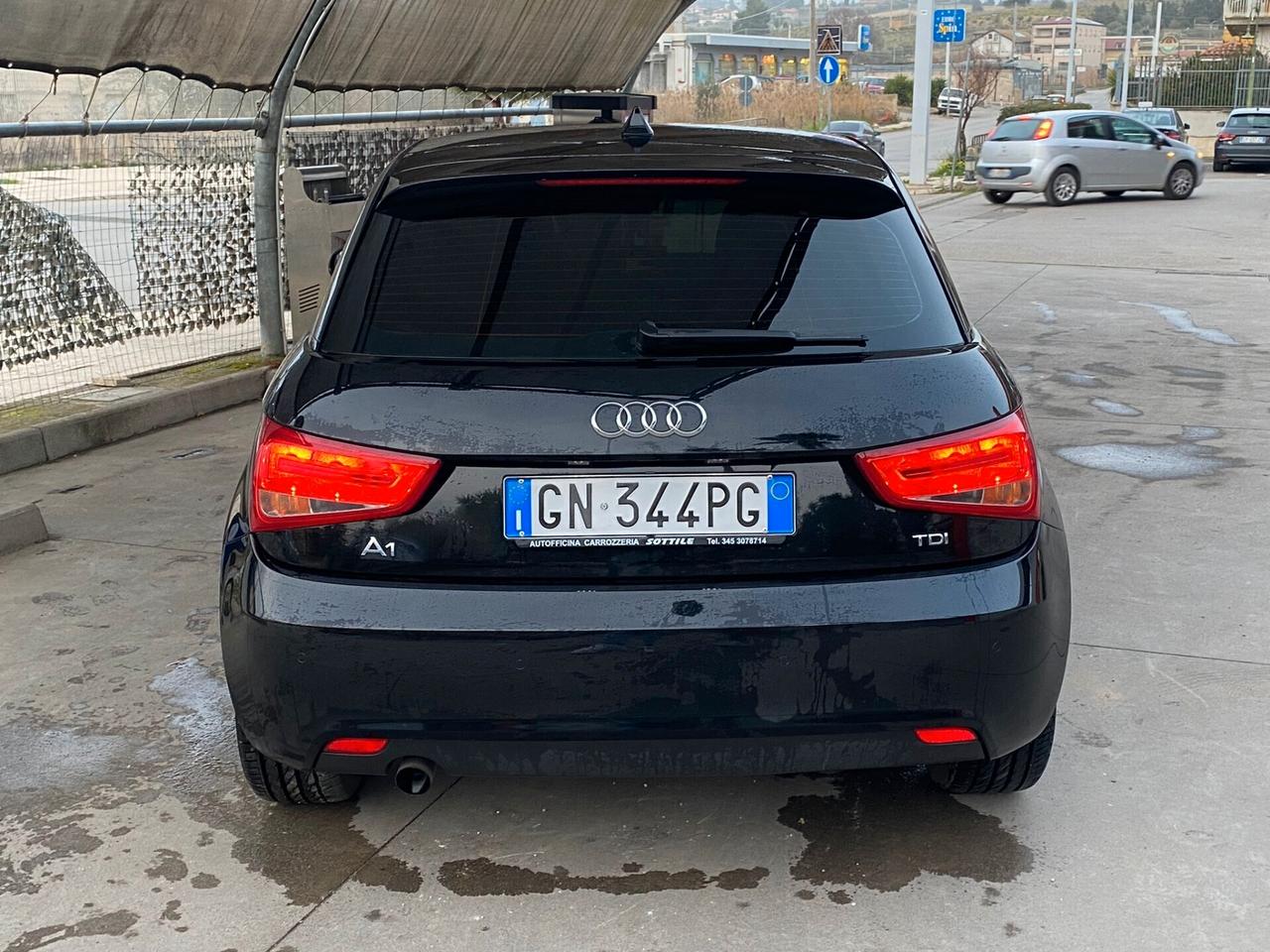 Audi A1 1.6 tdi S line edition 90cv s-tronic