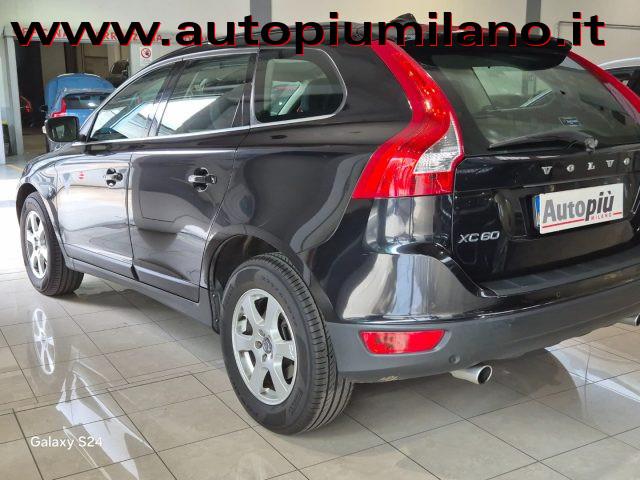 VOLVO XC60 D4 AWD Geartronic Kinetic