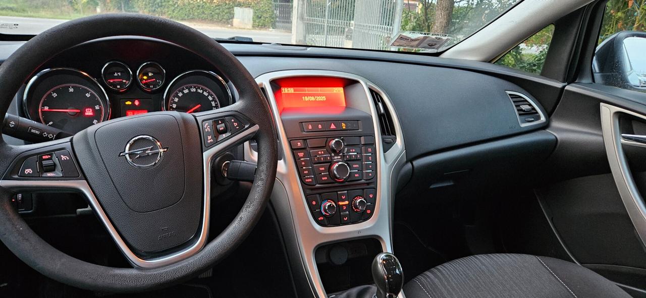 Opel Astra 1.7 CDTI 110CV EcoFLEX S&S 5 porte Cosmo