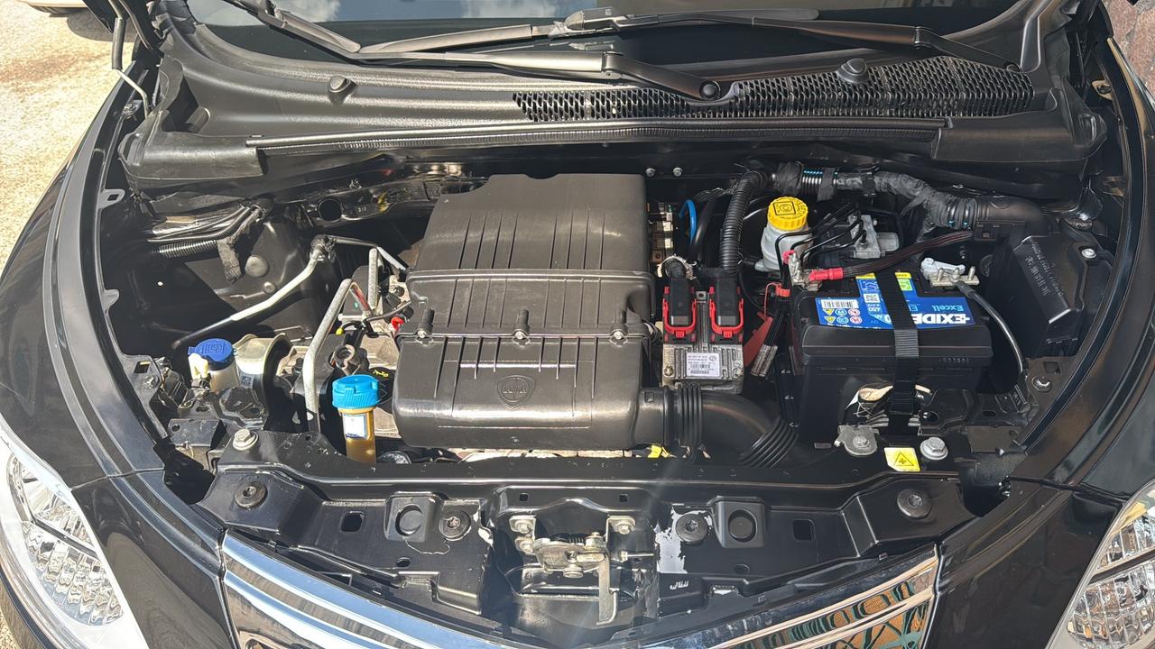 Lancia Ypsilon 1.2 69 CV 5 porte S&S Gold