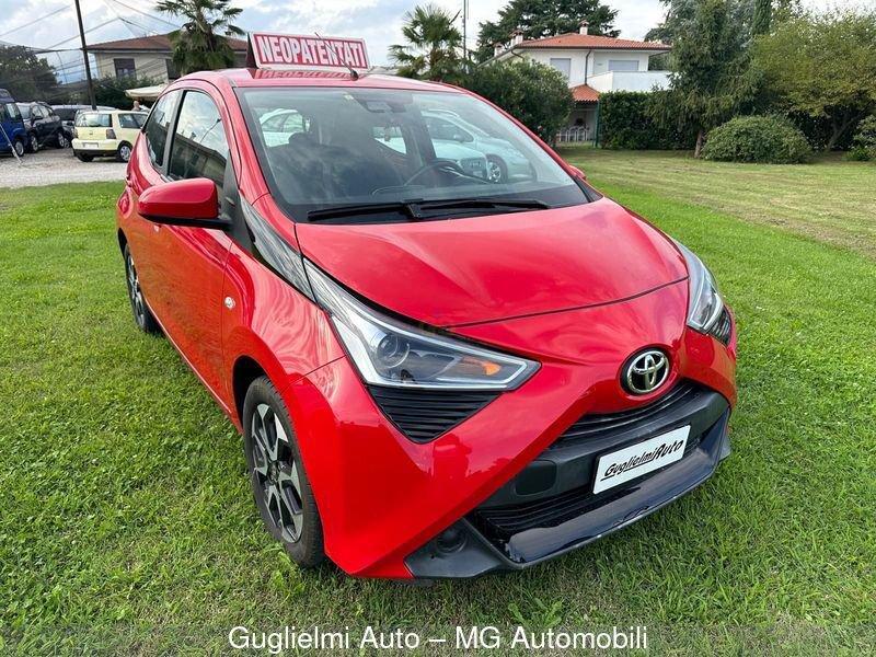 Toyota Aygo Aygo Connect 1.0 VVT-i 72 CV 5 porte x-clusiv red style