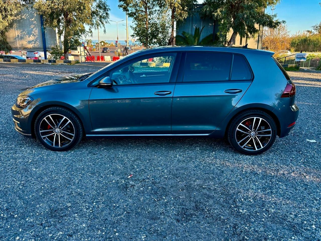 VOLKSWAGEN GOLF 1.6 TDI 115 CV DSG SPORT R LINE