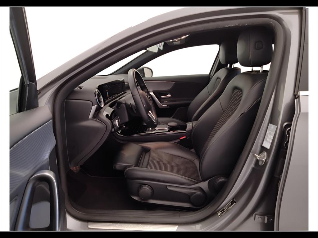 Mercedes-Benz Classe A - W177 2018 - A 180 d Sport auto