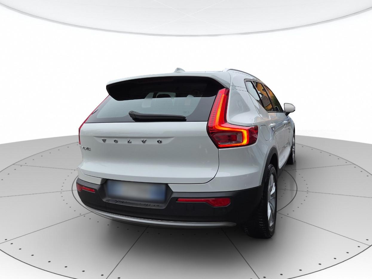 VOLVO XC40 1.5 t2 Momentum Pro