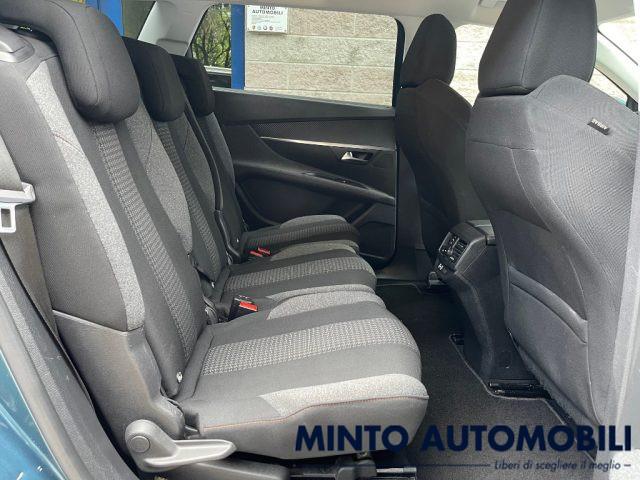 PEUGEOT 5008 1.5 BLUEHDI 130 CV AUTOMATICA 7 POSTI NAVIGATORE
