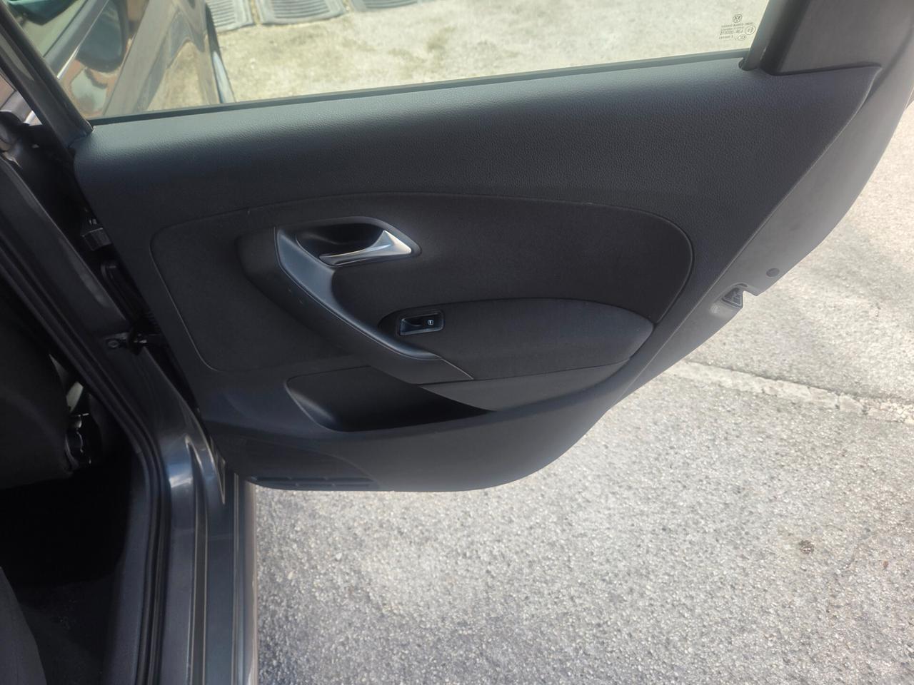 VW POLO 1.2 BENZINA 70 CV KM 110000 CERTIF