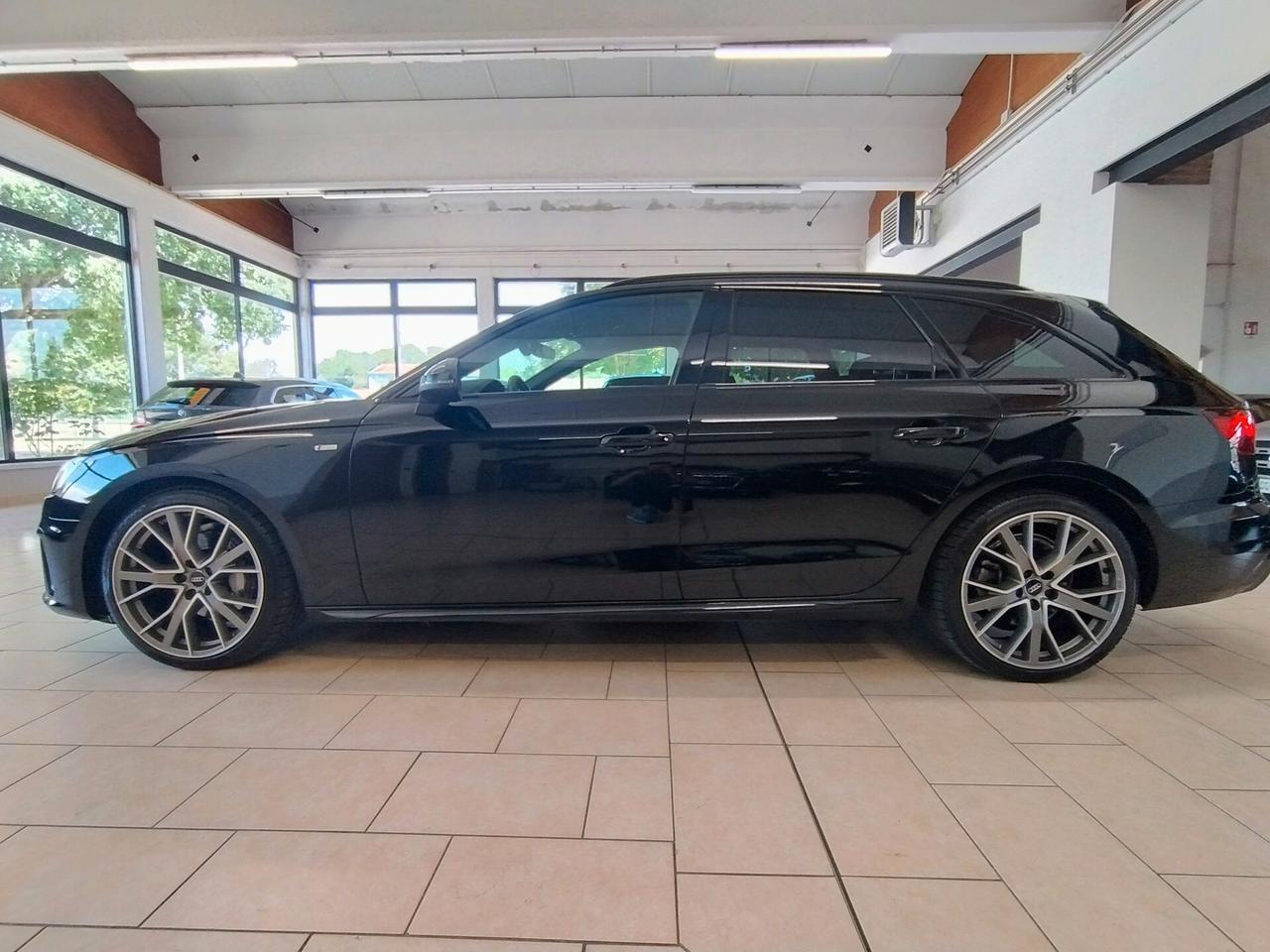 AUDI A4 Avant 40 TDI quattro SLINE edition PACK LUCI LOOK NERO