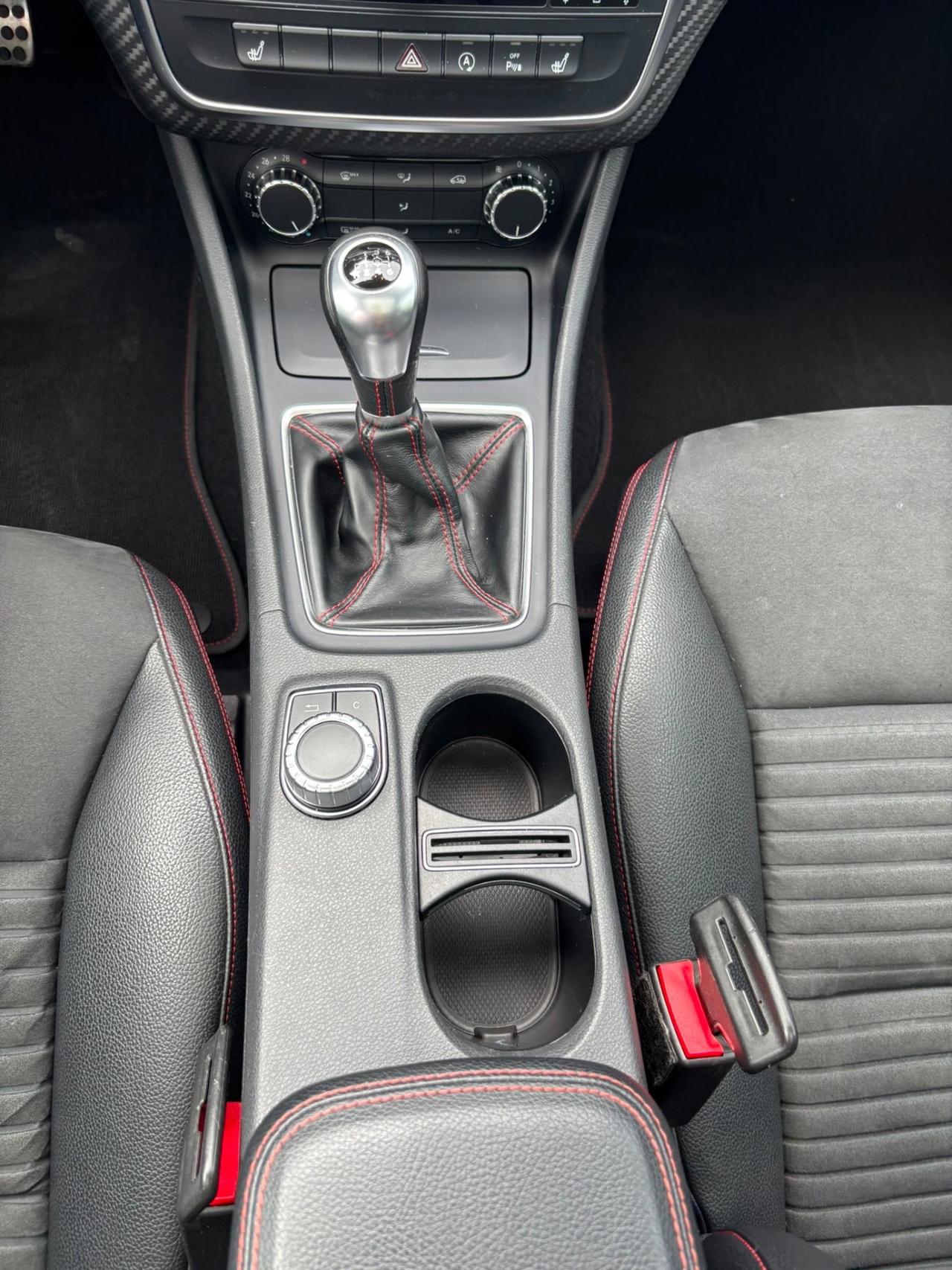 MERCEDES CLASSE A200 PREMIUMG AMG