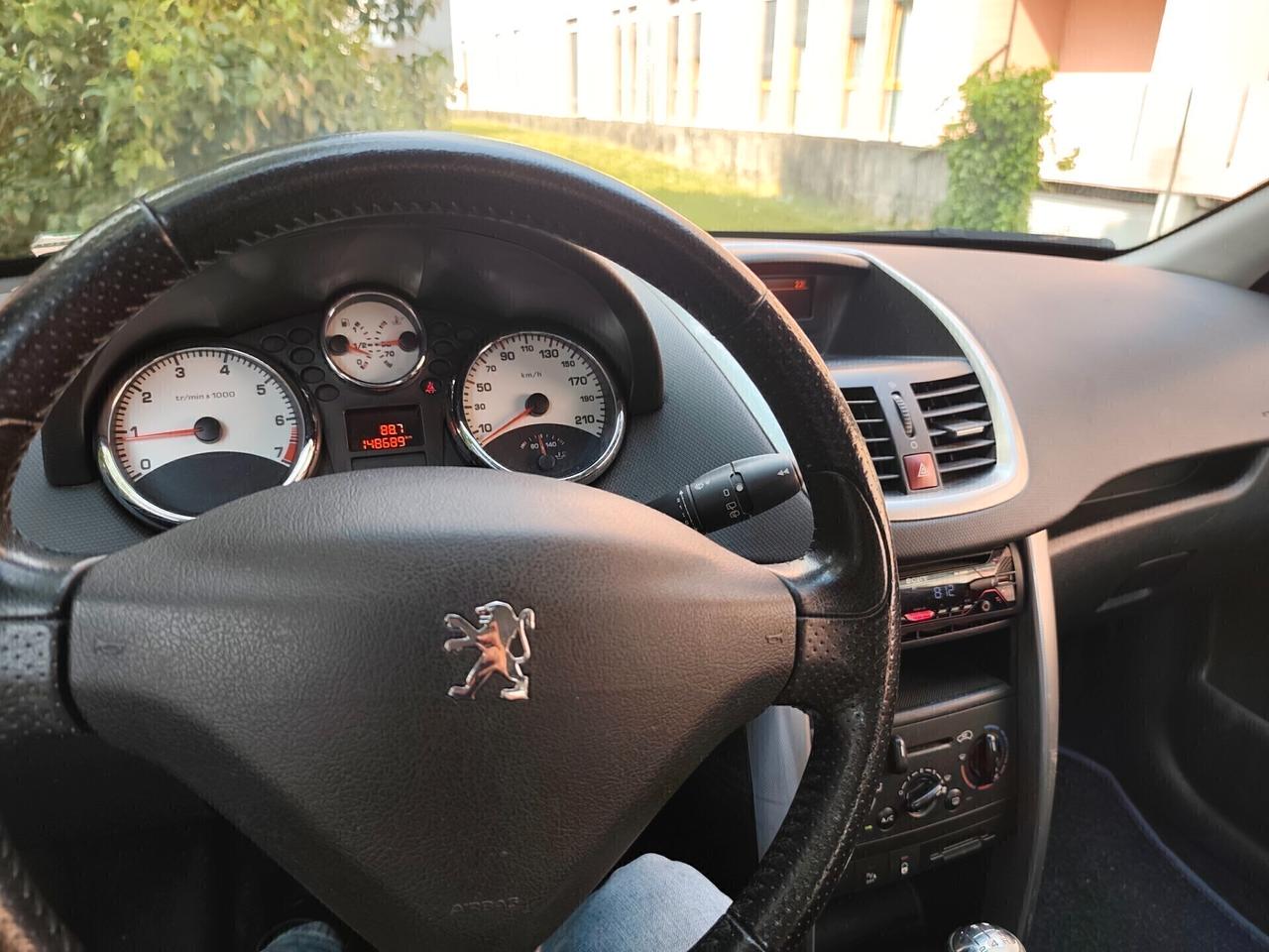 Peugeot 207 1.4 VTi benz euro 4 neopatentati