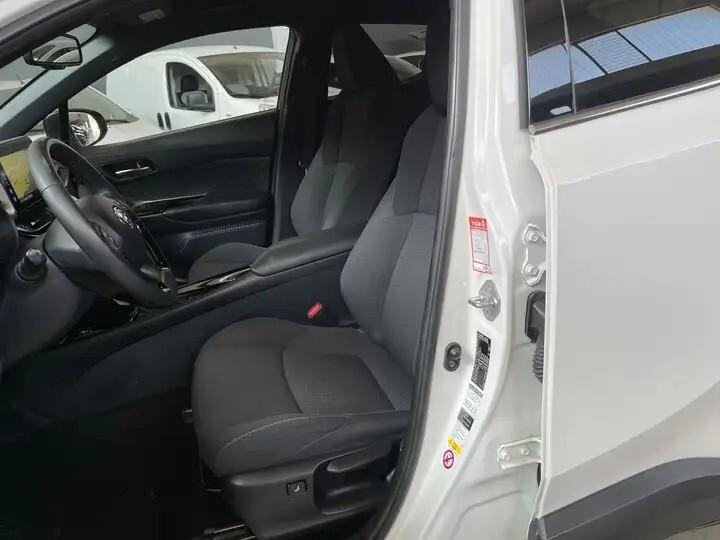 Toyota C-HR 1.8 Hybrid E-CVT Lounge