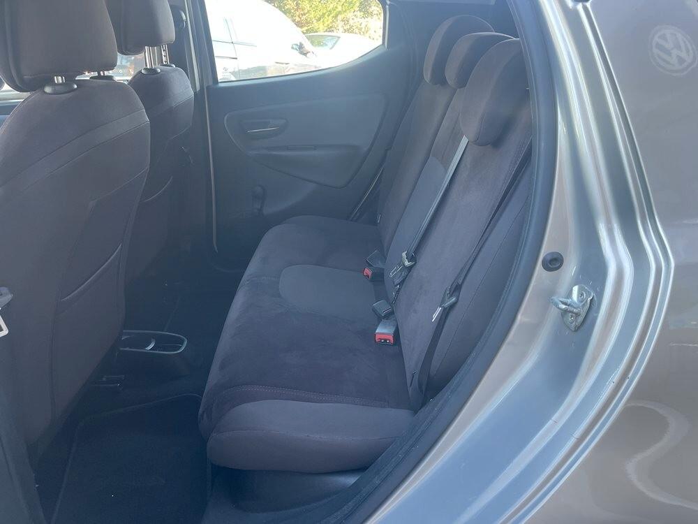Lancia Ypsilon 1.2 69 CV 5 porte S&S Platinum NEO PATENTATI