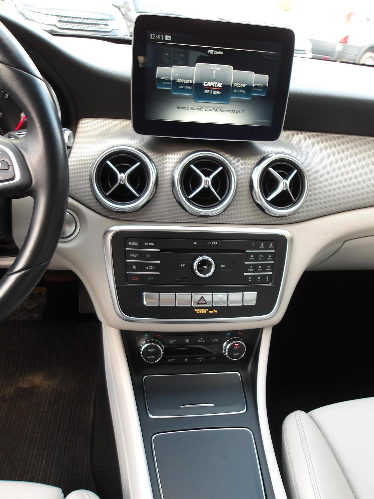 Mercedes GLA 200 d Sport auto